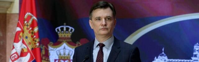 JOVANOV ODGOVORIO PONOŠU: Već je, jadan, sebe video kako se baškari u nekom kabinetu, ili, kao nekad, maše repićem pred ambasadorima...