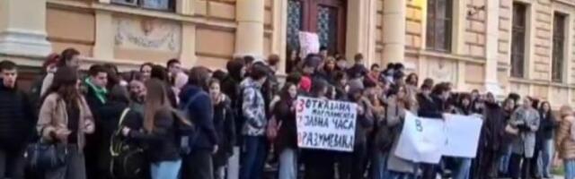 NSPRV: Jovina gimnazija zaključana, zaposleni diskriminisani i vređani