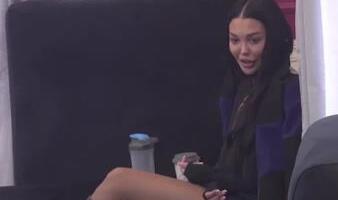 UČESNIK ELITE ISPIPAO MAJI INTIMNE DELOVE Ona mu pokazala novu zadnjicu, pohvalila se nakon operacije, a on je nakon svega ponizio