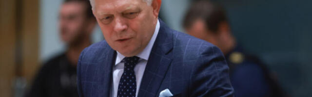 Фицо: Словачка одбацује даље финансирање војних потреба Украјине