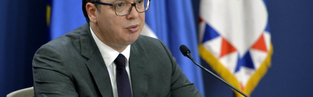 Vučić kritikovao Tadića: Predsedniku nije mesto da govori na sahrani patrijarha