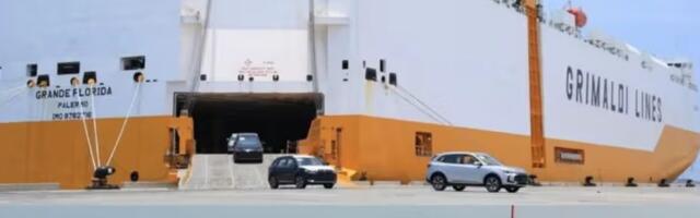 Hiljade Poršea zbog rata ne može da bude isporučeno kupcima na Bliskom istoku: Zato su završili na ostrvu gde su automobili zakonom zabranjeni! /VIDEO/