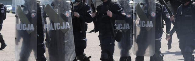 Пољска: евакуисано 400 људи из фабрике након пуцњаве у Лођу