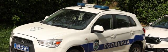 Motociklista se zakucao u taksistu! Teška saobraćajna nesreća u Novom Pazaru (VIDEO)