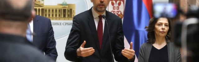 DJB: Napadnute aktivistinje na štandu za prikupljanje potpisa na Vračaru