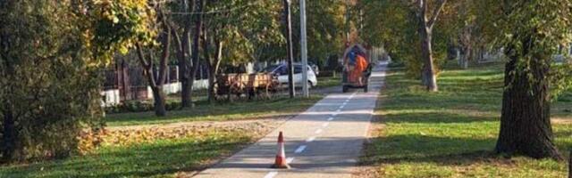 U toku obeležavanje ulica, pešačkih prelaza, zona škola i biciklističkih staza