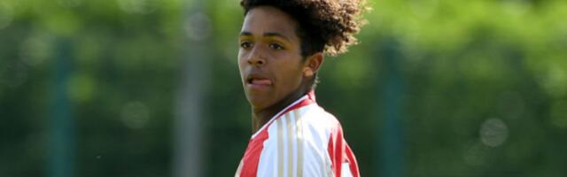 Srpski napadač heroj Arsenala: Postigao gol, pa stao među stative i sačuvao mrežu!