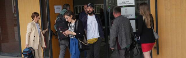 Policija u Boru uhapsila Ivana Bjelića , iako je imao obeležja novinara