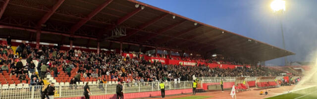 TORNADO NA STADIONU "KARAĐORĐE": Iznenadni udar jakog vetra uništio skakališta za vis i skok motkom