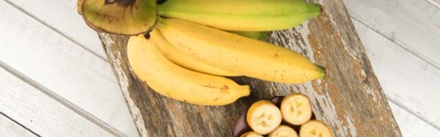Banane će dugo ostati sveže i neće pocrneti ako ih budete čuvali na ovom mestu u kuhinji: Trik koji je oduševio domaćice