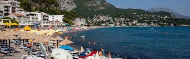 ŠTA JE OVO IZAŠLO IZ MORA U SUTOMORU? Kupači se prepali od straha - ovo stvorenje NIKAKO NE DIRAJTE! (FOTO)