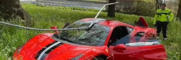 Novim Ferrari 488 Pista modelom izleteo u jarak dan nakon njegovog preuzimanja