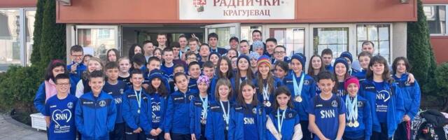 Niški plivači sa I kola letnjeg prvenstva Centralne Srbije doneli 65 medalja