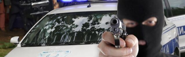 Muškarac sa plastičnim pištoljem upao u kafić na Čukaričkoj Padini: Hteo da ga opljačka