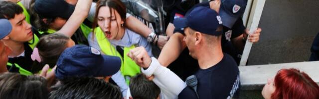 "Policija primenila silu": Student iz Pazara o sukobu ispred suda