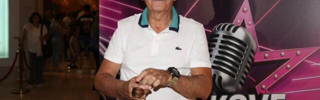 BOSANAC IZ RUKE NE ISPUŠTA BROJANICU, A SAD OTKRIO RAZLOG: U pitanju je priča stara 30 godina!