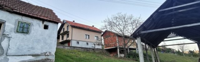 U OVOJ KUĆI RODIO SE PATRIJARH IRINEJ Rođaci kažu da nikad nije zaboravio SVOJE SELO