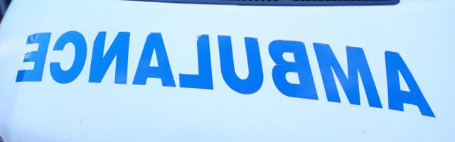 Meštanin Bresnice zadobio teške povrede kada je na njega naleteo kombi koji je pokušao da probije blokadu