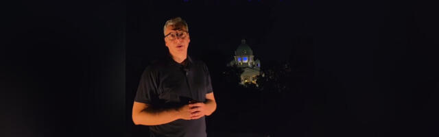 "DRON ŠOU JE BIO PREDIVAN" Vučić se oglasio pred skup i pozvao građane da dođu: Godinu i po dana smo prošli kroz teška vremena! Uspeli smo da sačuvamo državu