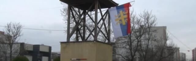 SKINUTA SRPSKA ZASTAVA SA ZVONARE CRKVE U LIPLJANU Reagovala Kancelarija za KiM: To je nastavak iste kampanje