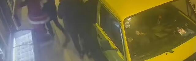 BOSANCI UKRALI DEDA MRAZA! Hit snimak sa benzinske pumpe (VIDEO)
