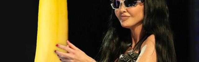 SNIMAK NA KOM MAJA MARINKOVIĆ RADI OVO S BANANOM! Obelodanjen video na kom se starleta zaigrala! NACIJA ZAPREPAŠĆENA NJENIM RADOM!