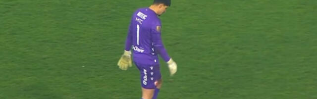 Užas tokom meča u Pazaru: Mateus dobio udarac u glavu, hitno prebačen u bolnicu (VIDEO)