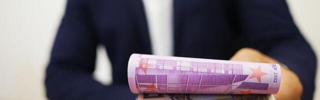 Građani sve zaduženiji: "Anomalija da najveći deo čine keš krediti, ljudi su u jednom začaranom krugu"