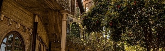 Grad koji je smrtno bolesna osoba izgradila od smeća i produžila sebi život (GALERIJA)