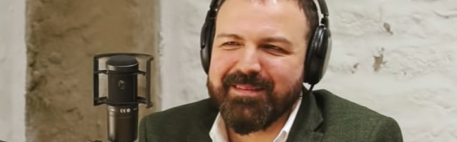 NOVI KANDIDAT ZA PRIVOĐENJE! "Digitalni guru" Istok Pavlović javno priznao da je odgledao piratsku verziju "Tome"! ŽALI SE NA REZOLUCIJU!