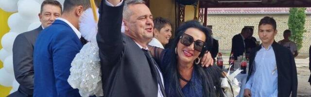 Prijo moja kako ćemo? Prijatelju lako ćemo! Goca i Rodići u TRANSU, napravili LUDILO u Titelu! (FOTO)