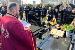 Парастосом у Лапљем Селу обележене 22 године од напада на аутобус код Подујева