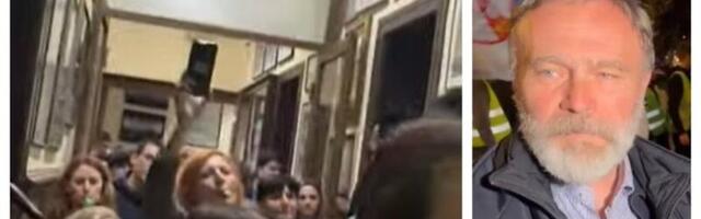 SNIMAK KOJI ĆE VAS ZAPREPASTITI: Deca poput zveri progone direktora škole (VIDEO)