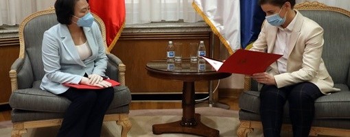 Kineska ambasadorka čestitala Ani Brnabić sastav nove vlade