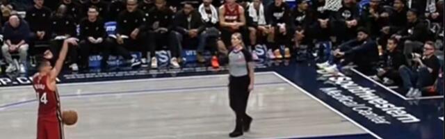 Ovo je bolelo! Saigrača srpskog reprezentativca sutkinja pogodila loptom u međunožje