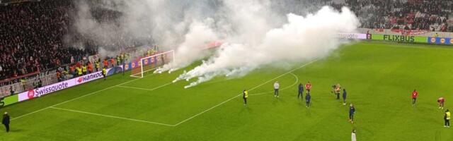 DRAMATIČNE SCENE NA STADIONU POSLE ZVEZDINE POBEDE! Navijači Lila bakljama gađali svoje fudbalere - divljali nakon poraza, pogledajte ovaj haos! VIDEO