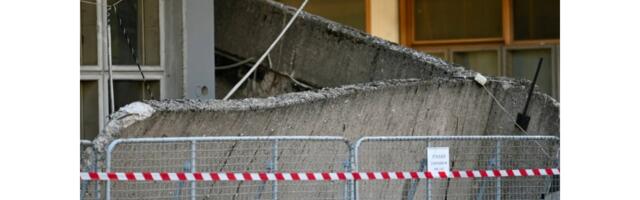 Srušio se deo krova Skenderije: Pukom srećom izbegnuta tragedija tokom Sajma knjige