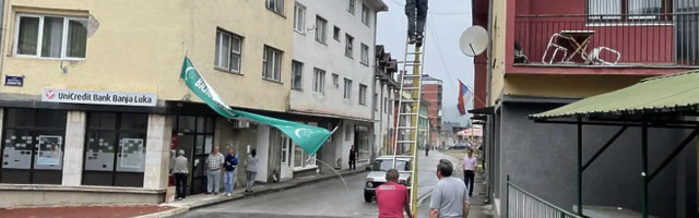 Srebrenica: Načelnik Grujičić naredio da se ukloni baner s bajramskom čestitkom