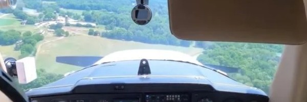 Učeniku u školi za pilote otkazao motor tokom samostalnog leta