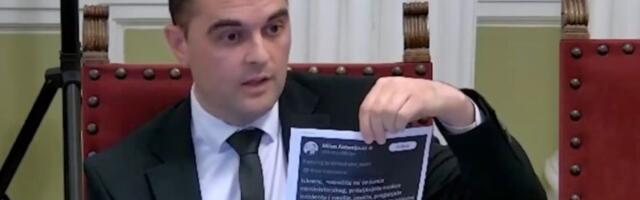 "Antonijević nema nikakve moralne kvalitete, o tome su ranije govorili iz SNS dok im je poručivao da su "polusvet""