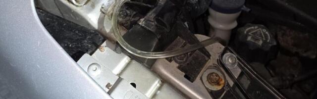 NOVA ŠOK ZAPLENA! Rekao da nema ništa da prijavi, a u zadnjem delu vozila krio... Ljudi, SADA SMO SVE VIDELI (FOTO)