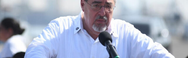 PREDSEDNIK AREVALO DANAS JE PROGLASIO VANREDNO STANJE “Ovo je kritičan trenutak za bezbednost zemlje”