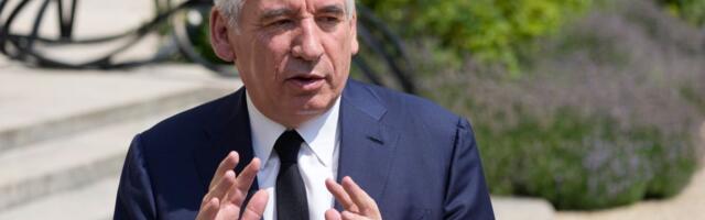 Bivši francuski premijer Fransoa Bajru hitno hospitalizovan