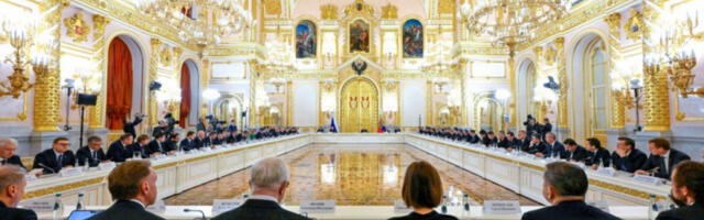 Кремљ очекује вести од САД о исходу преговора са Кијевом