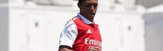 "Odrastao sam sa bakom i dekom, samo smo srpski pričali!" Luis Zečević-Džon, budući oslonac "Orlova", podelio neverovatnu priču o svom odrastanju