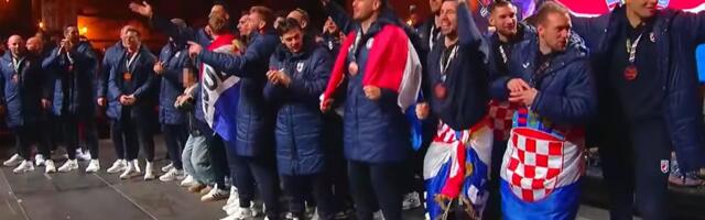 Rukometaši Hrvatske dočekani uz pesmu koja je nastala tokom rata 1991. godine