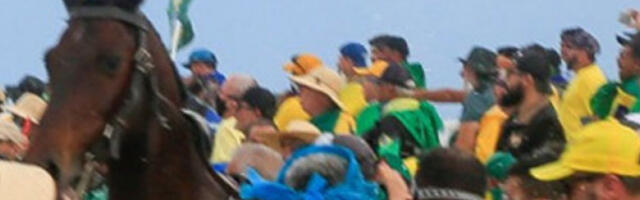 Коњ војне полиције у Ресифеу пао на учеснике параде, двоје повређено