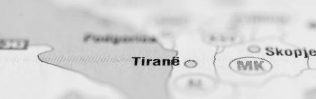 Skandal na makedonskoj državnoj televiziji: Dete sa simbolima "velike Albanije" pevalo o "snu o ujedinjenju"!