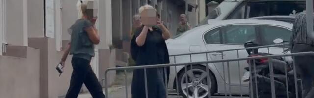 PRVI SUSRET MALE CANE I ĆERKI POKOJNOG ANDRIJE BAJIĆA: Evo šta se desilo, kamere SVE snimile ( FOTO+VIDEO)