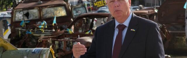 Izraelac zapalio svet! Rusi otrovali Lindzija Grejema u Ukrajini?! "Dok je bio u vozu..."
